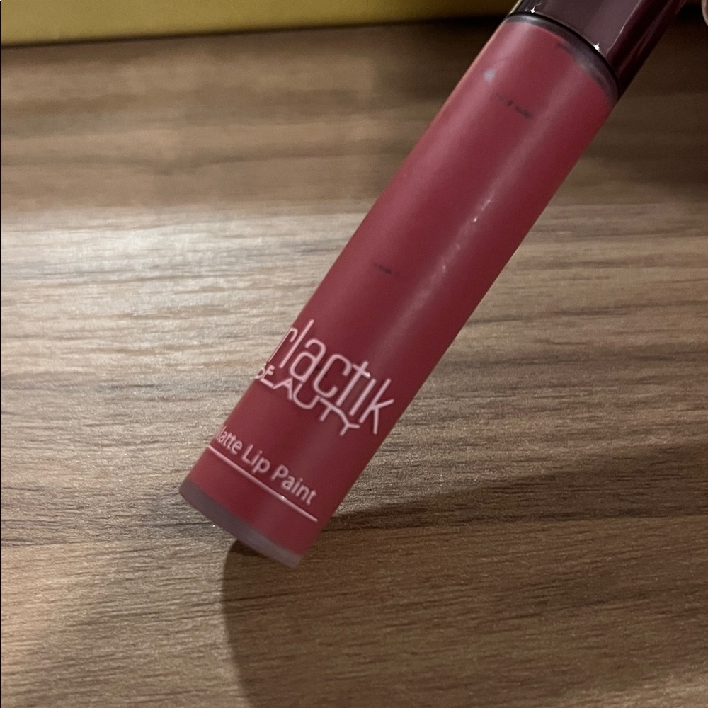 Girlactik Beauty Matte Lip Paint